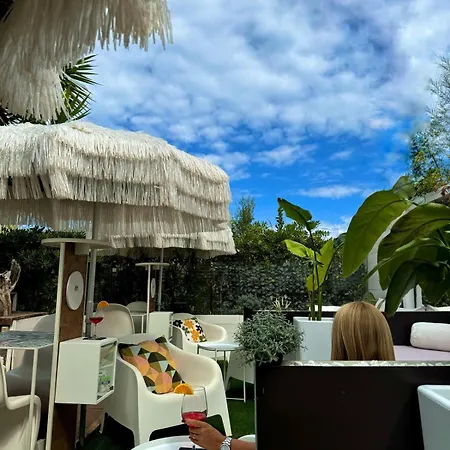 Le Dune Di Diana Πανσιόν 4*